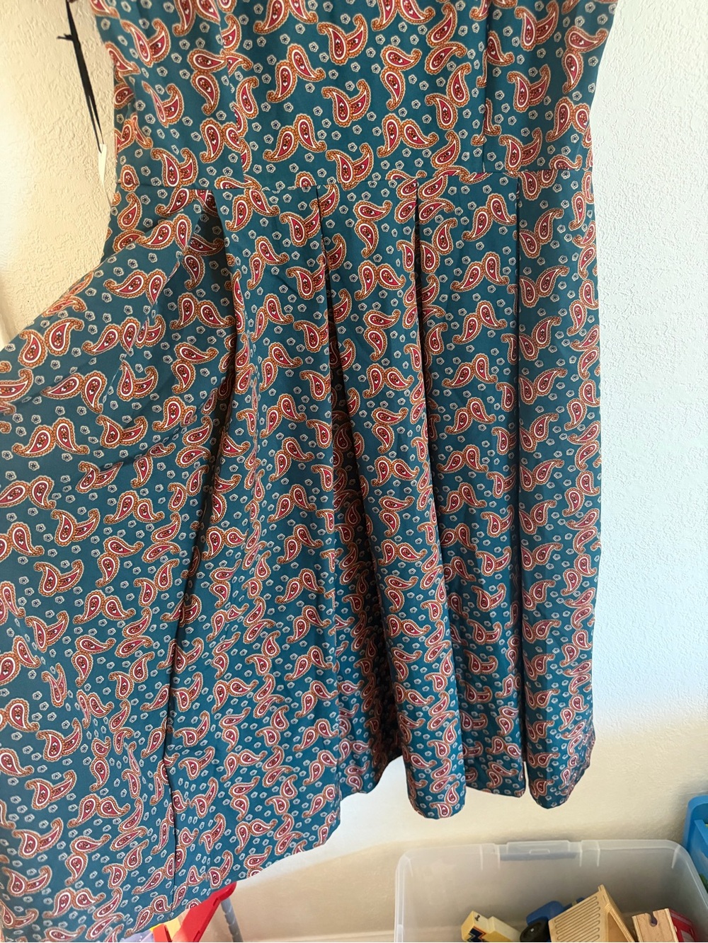 Unique Vintage Teal Paisley Button-Up with Red Accents - Picture 10 of 11